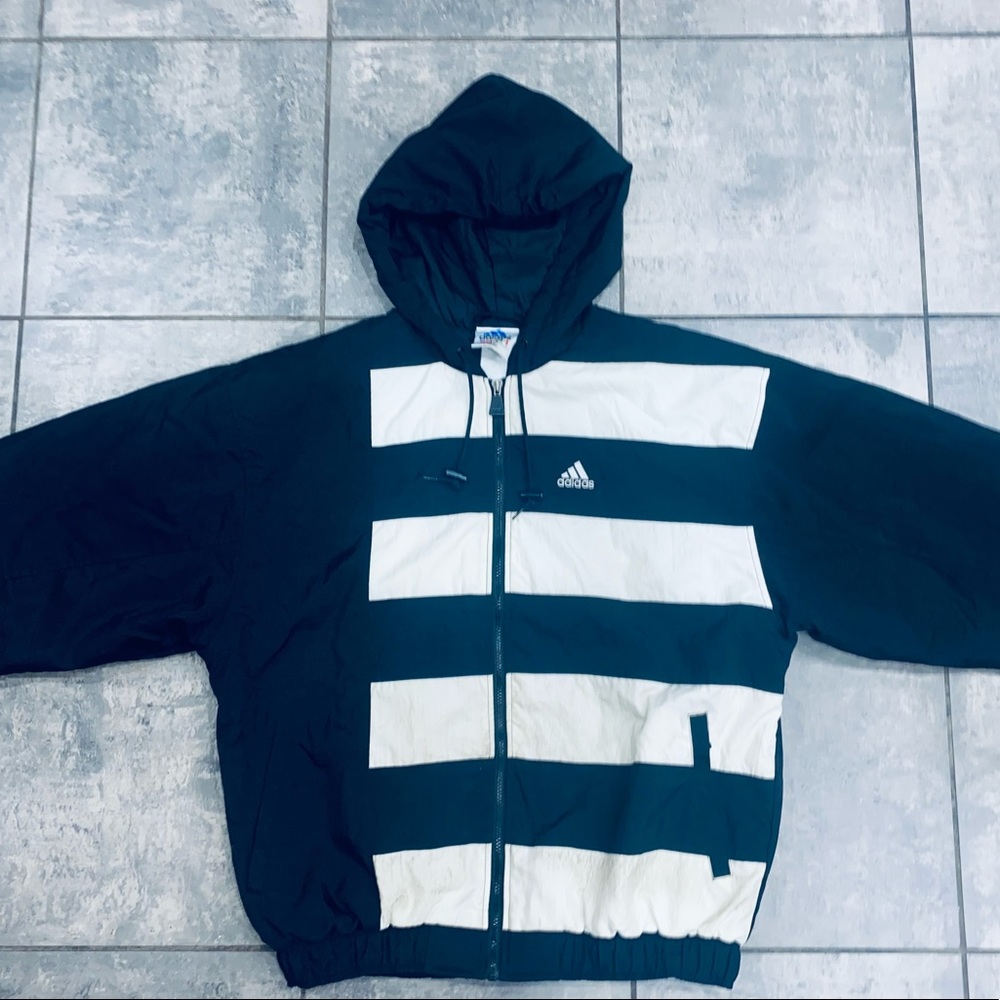 Adidas Vintage 90’s Black Jacket Puffer Hooded Men’s Large Striped Soccer Ball